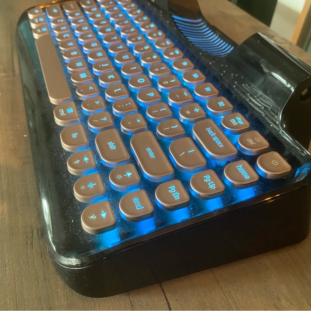 Vintage style KNEWKEY typewriter, mechanical keyboard Excellent Condition - Picture 6 of 7